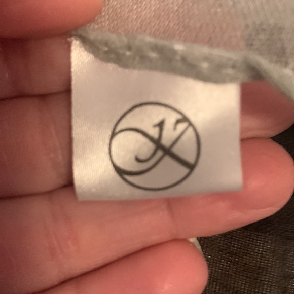 Woman’s scarf - Picture 2 of 2